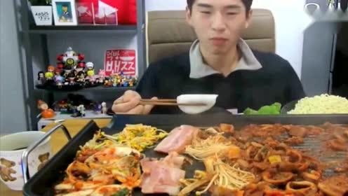 韩国大胃王奔驰哥最新动态，吃货盛宴，胃的狂欢！