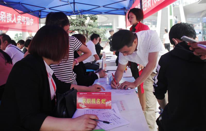 简阳经开区科技前沿产品重塑生活体验，引领未来的最新新闻