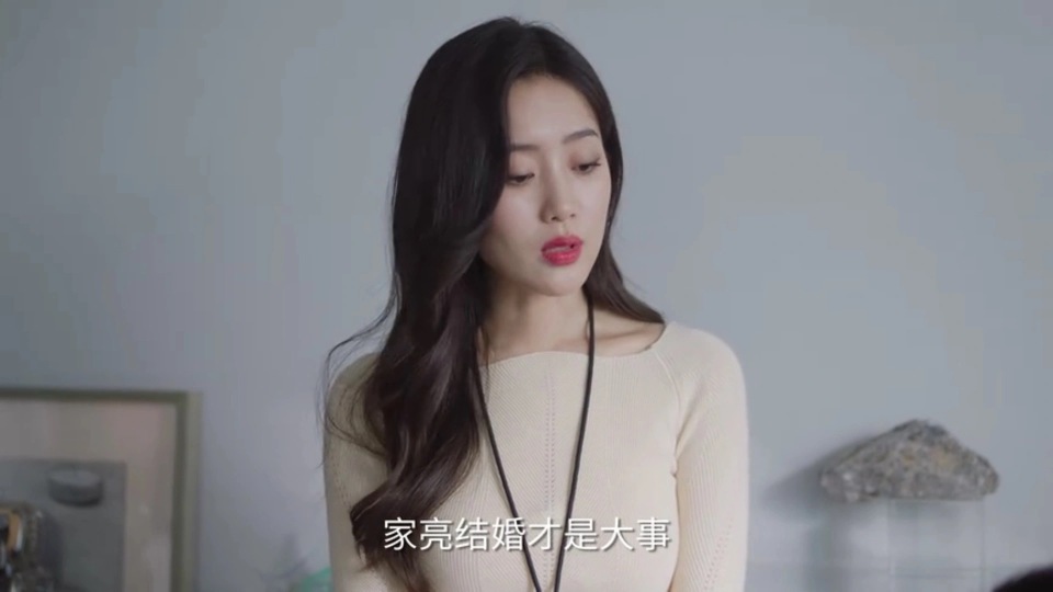 泽丽的新装备之旅，LOL英雄的日常故事与最新出装指南