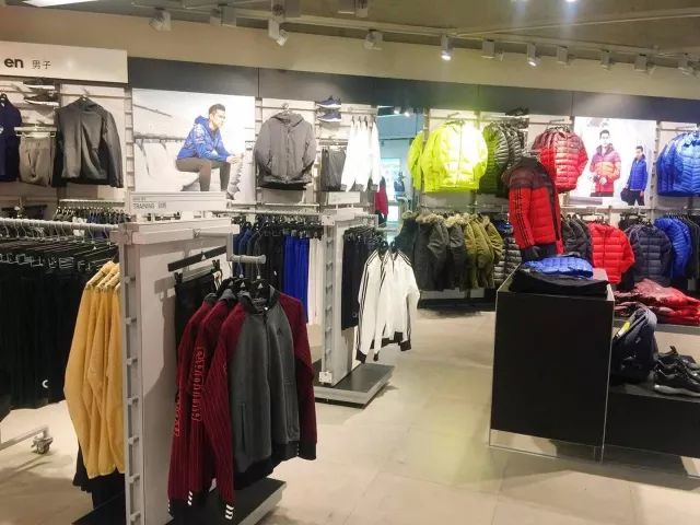 Nike实体店价格之旅，探寻价格与友情的交融